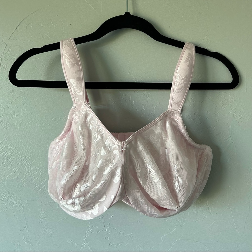 Wacoal Awareness Underwire Bra in Pink Size 38G
